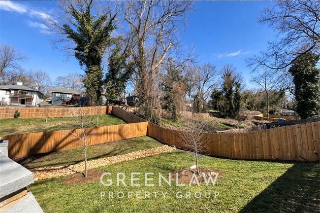 Building Photo - 830 Gaston St SW