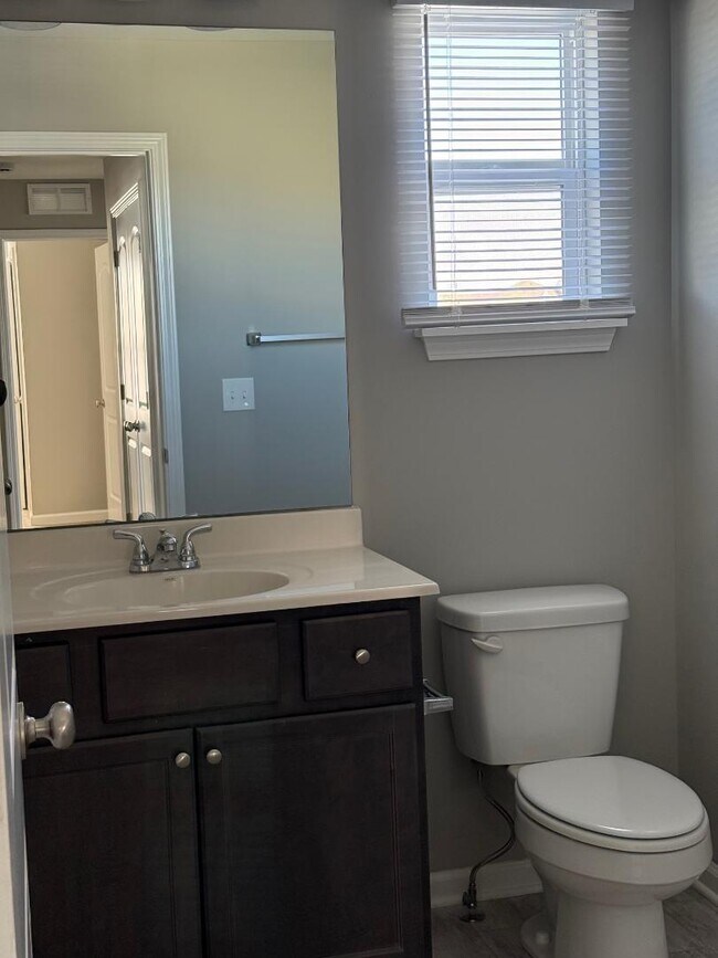Building Photo - 141 Candy Apple Ln