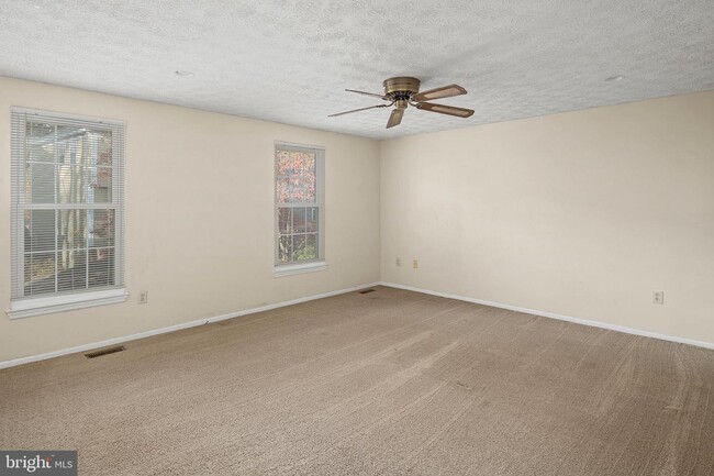 Building Photo - 5941 Iron Frame Way