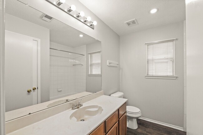 Building Photo - 3651 Woodlace Dr