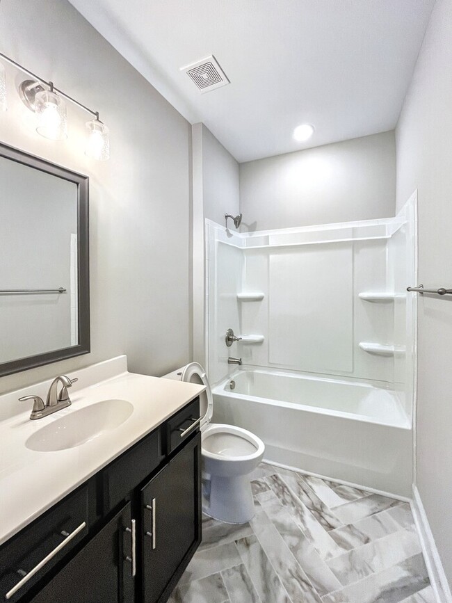 Building Photo - 829 Marksman Ct