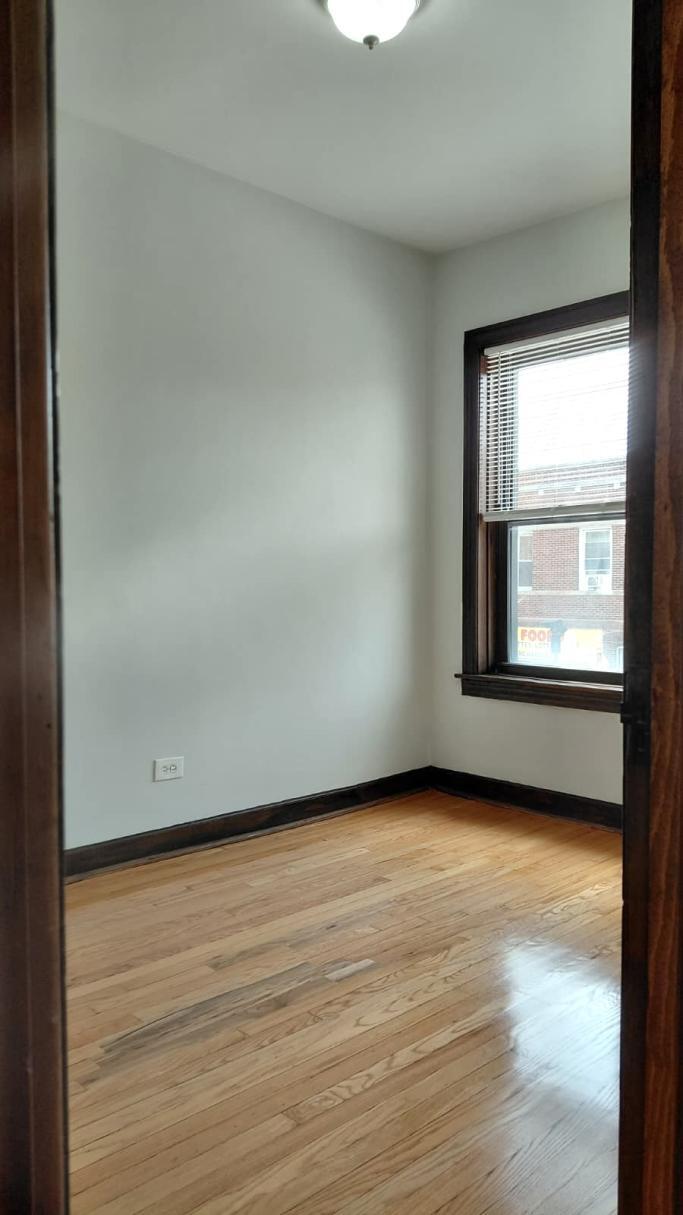 Building Photo - 4810 W Armitage Ave