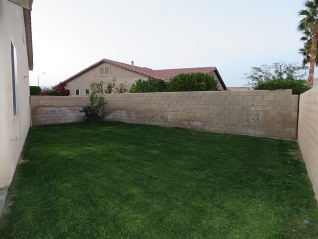 Building Photo - Lovely La Paloma Home For Lease