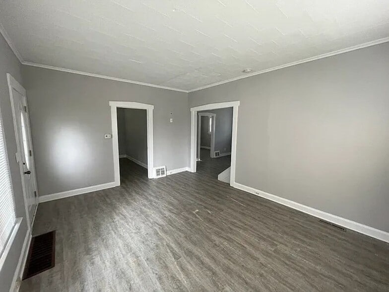 Building Photo - 1205 Dayton St SW