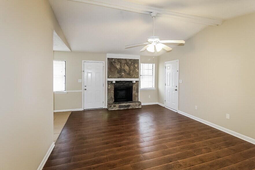 Building Photo - 119 Richard Way