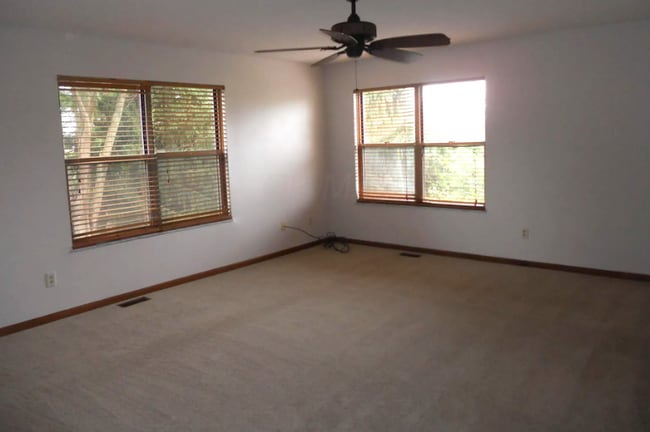 Building Photo - 253 Caswell Dr