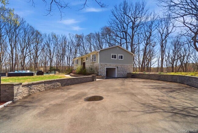 Building Photo - 263 Oyster Bay Road
