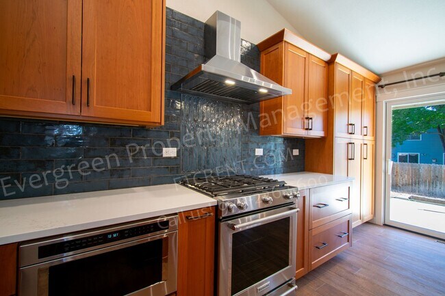 Building Photo - Beautiful 4-Bedroom Home in Southeast Fort Collins!
