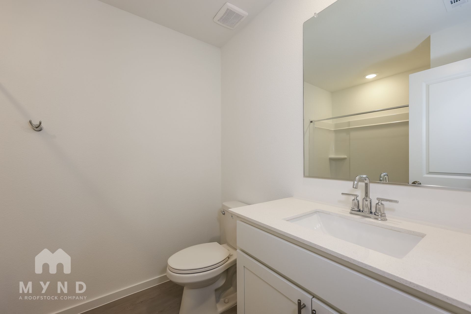 Building Photo - 2700 Ctr Crk Ln