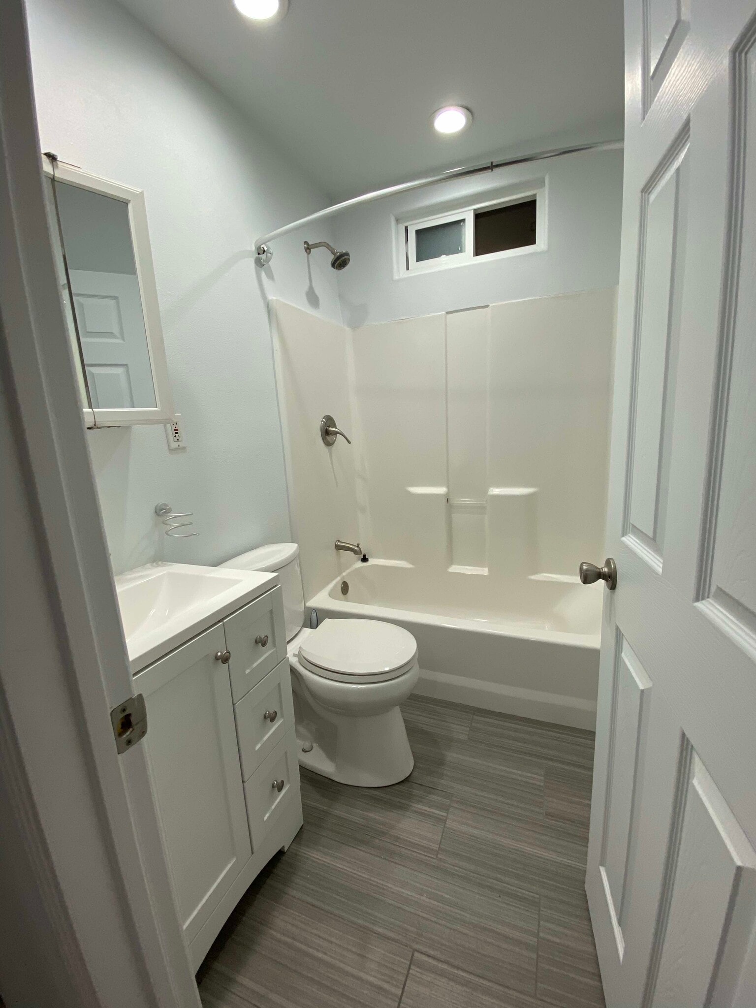 Building Photo - 2002 18th St