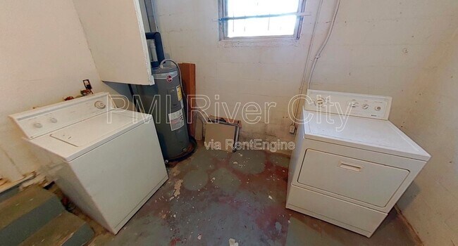 Building Photo - 7471 John F Kennedy Dr W