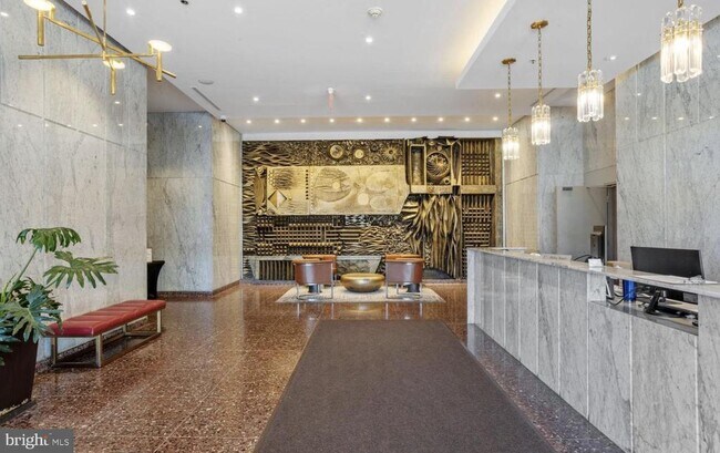 Building Photo - 201 N 8th St