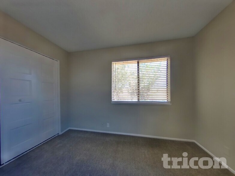 Building Photo - 1109 Nadene Dr