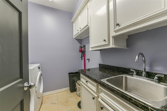 Building Photo - 1718 Raven Oak Ct