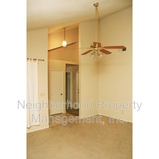 Building Photo - 3464 W Robinwood Ln