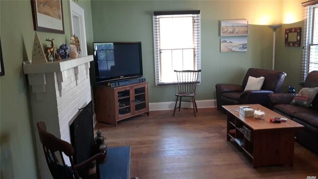 Building Photo - 107 Bungalow Ln