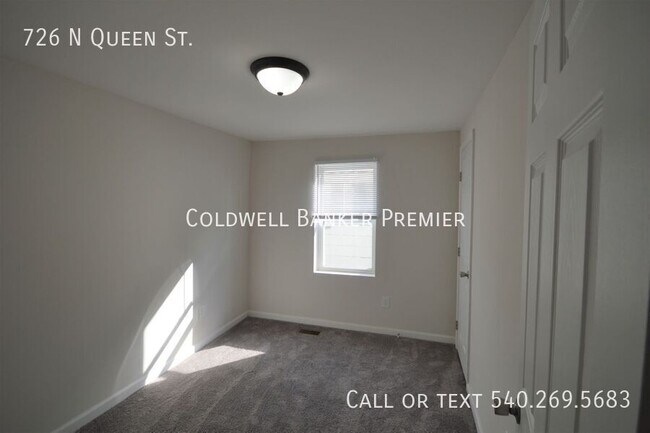 Building Photo - 726 N Queen St