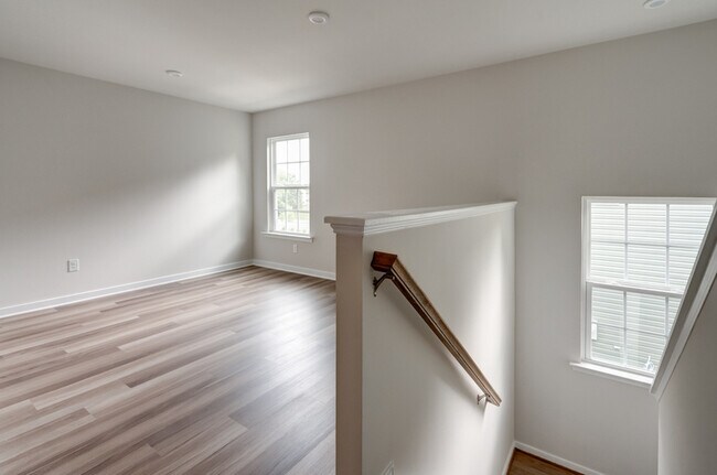 Building Photo - 309 Northfield Heights Lane