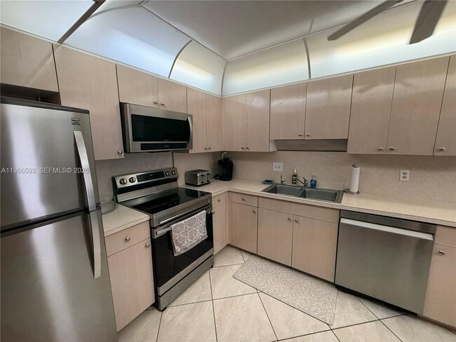Building Photo - 4100 Galt Ocean Dr