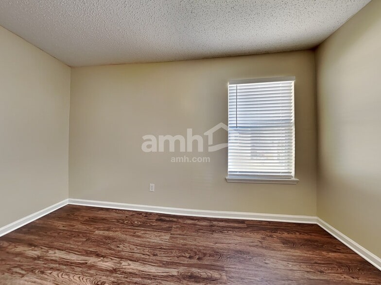 Building Photo - 4316 Campus Hills Cir