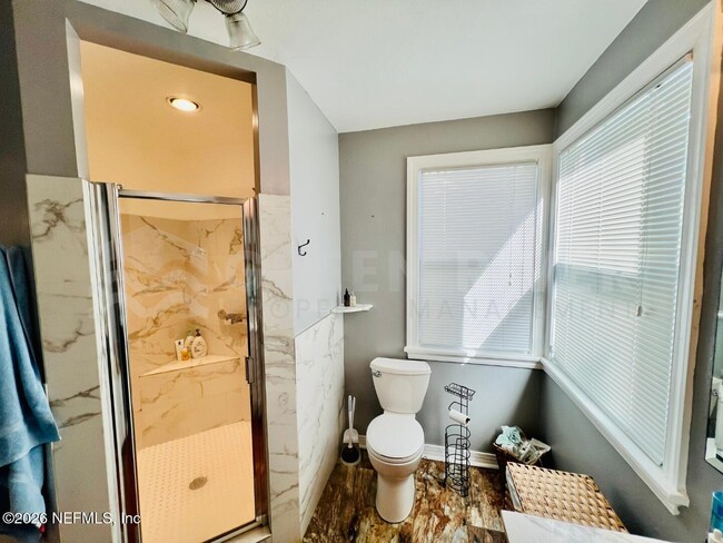 Building Photo - 1503 Parrish Pl