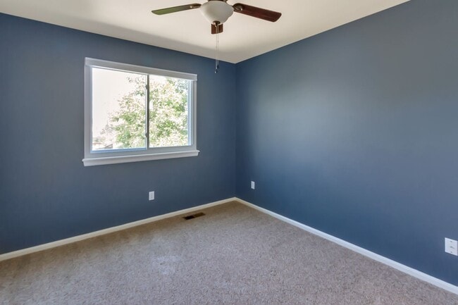 Building Photo - Charming 4 Bedroom 3 Bath in Highlands Ranch!