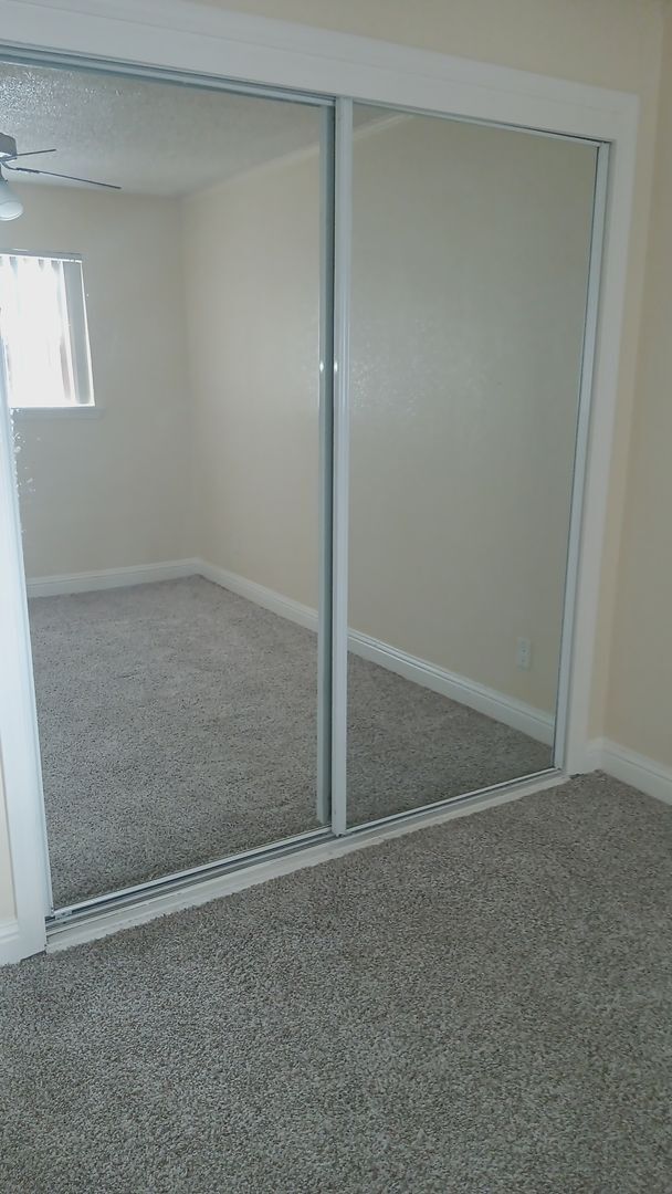 Building Photo - Welcome to SkyView Villa & Somerset Apartments!