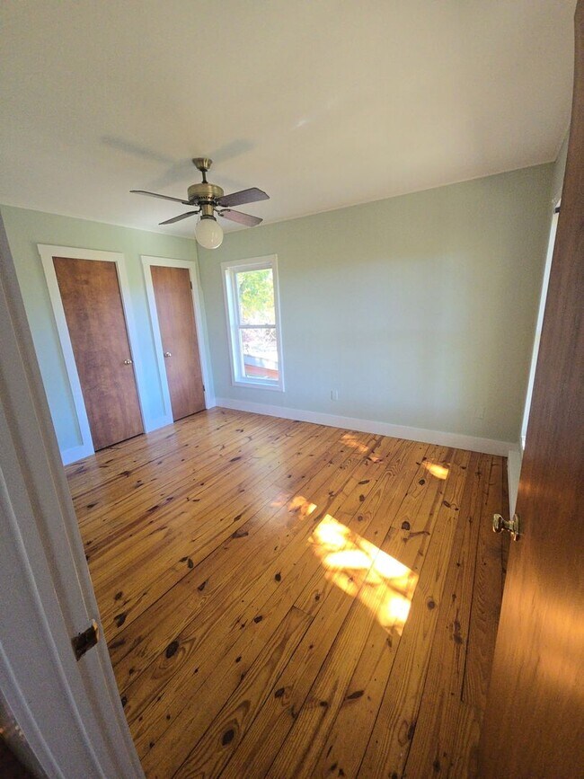 Building Photo - 243 Saddle Ridge Rd