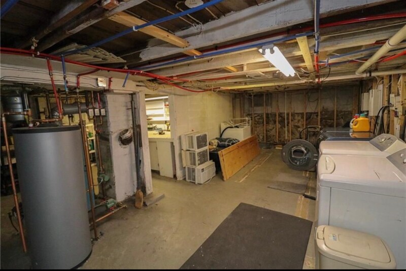 Building Photo - 8-10 California Ave