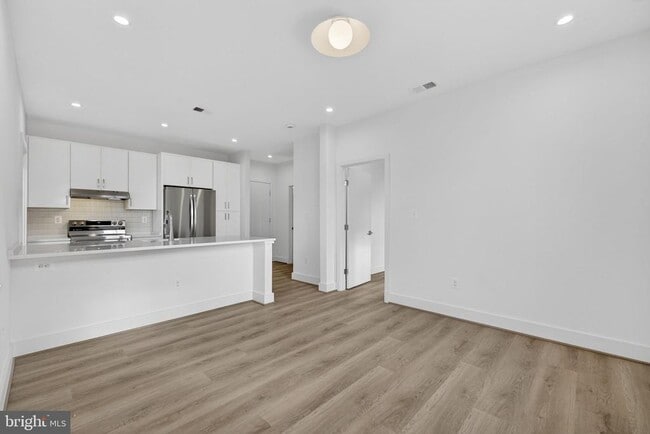 Building Photo - 117 N 21st St