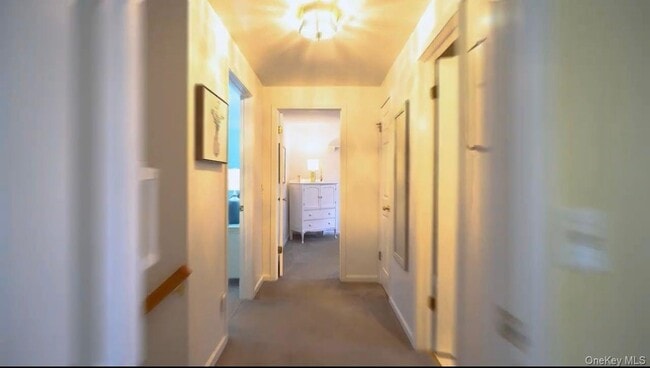 Building Photo - 1 Shadow Vale Dr