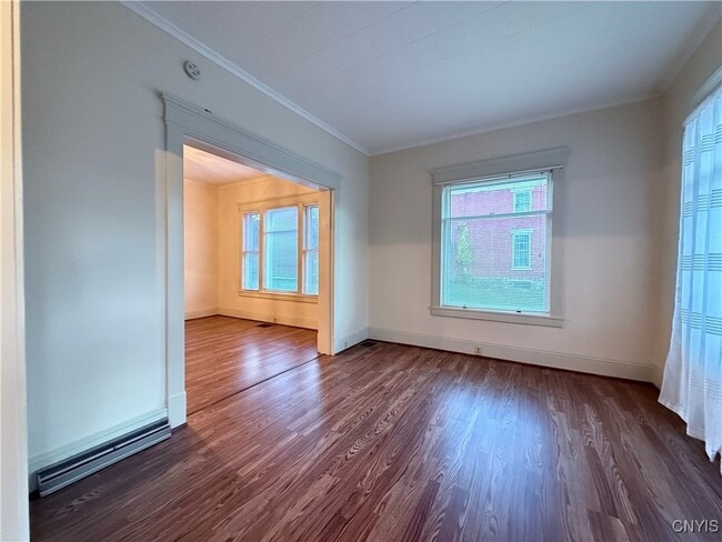 Building Photo - 56 E 5th St