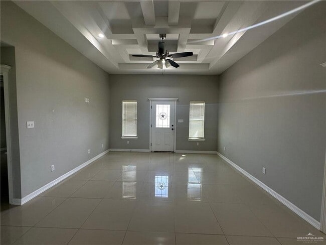 Building Photo - 16 Whitewing St