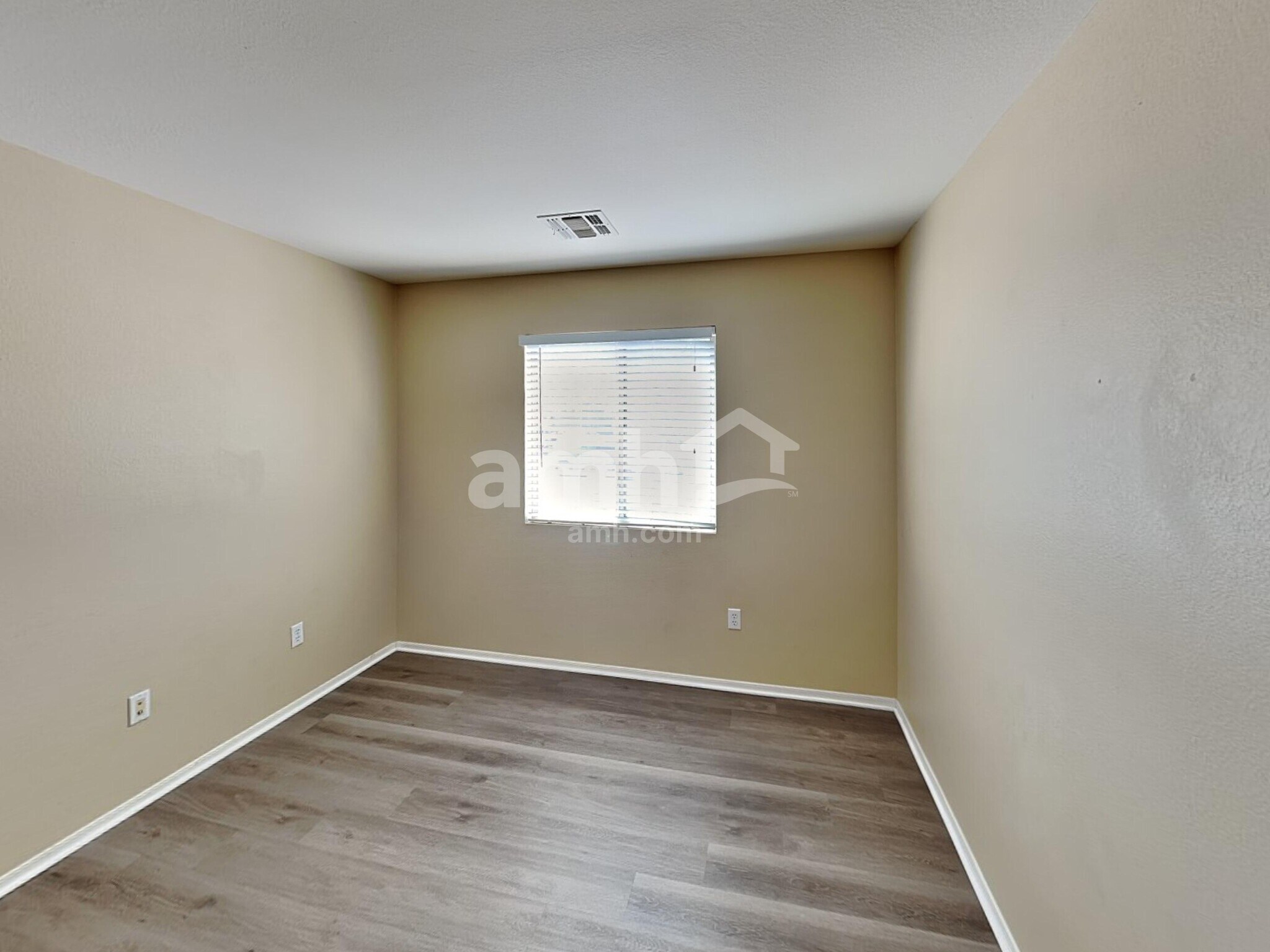 Building Photo - 782 W Calle Ormino
