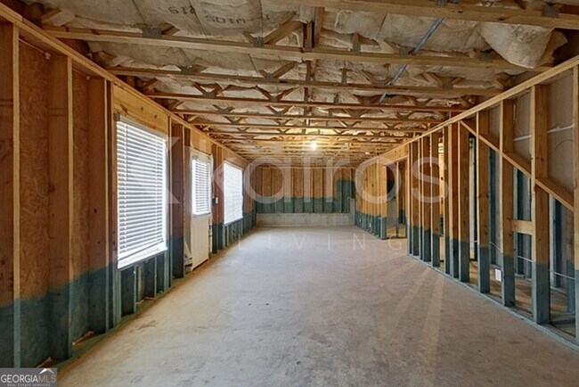 Building Photo - 3470 Bridgewood Dr