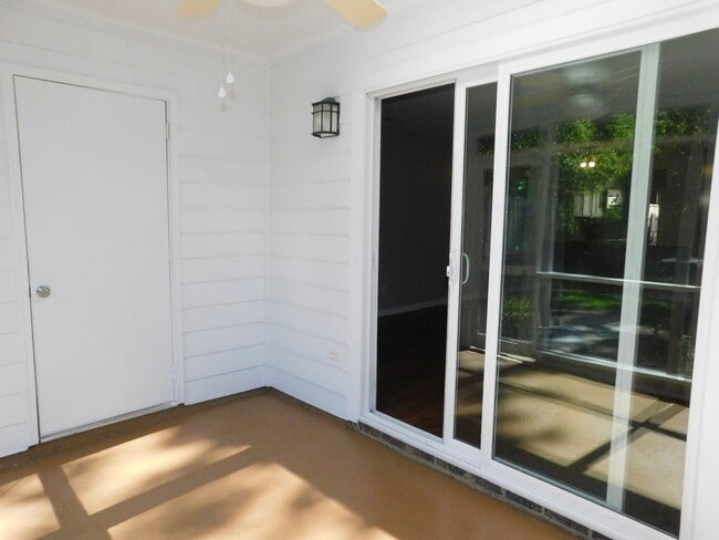 Building Photo - End Unit Townhome