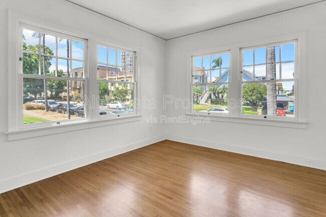 Building Photo - 301 Brookes Ave