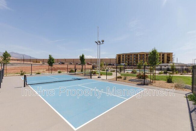 Building Photo - 6159 Winding Wy