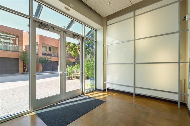 Building Photo - 2608 Museum Way