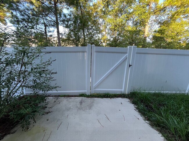 Building Photo - 7650 Knightbell Cir