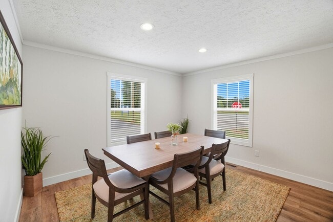 Building Photo - 2102 24th St NE