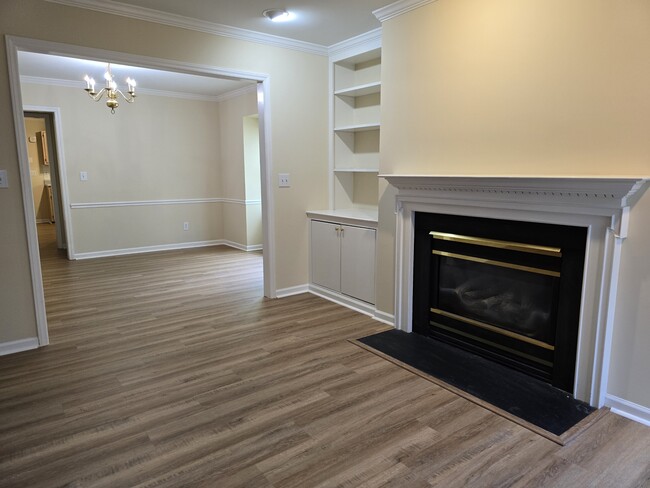 Building Photo - 517 Tanners Park Ct