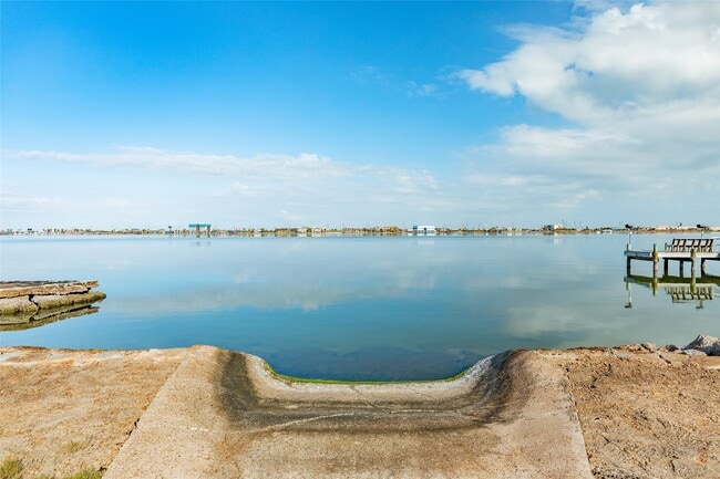 Building Photo - 7204 Avenue N 1/2 Rear