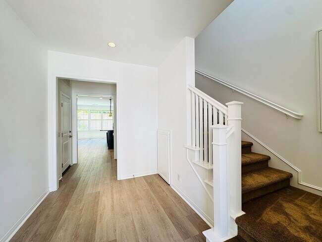 Building Photo - "Charming 3-Bedroom Sanctuary in Irvine: Spacious 2,100 Sq Ft Haven on Cherry Tree"