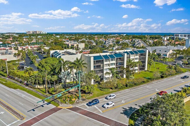 Building Photo - 1605 S US Hwy 1