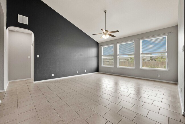 Building Photo - Beautiful 5-Bedroom Home for Rent in Valley Ranch!