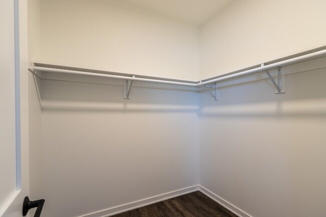 Building Photo - 1920 Edwards St