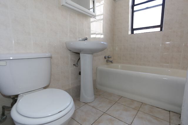 Building Photo - 1169 N Dearborn St