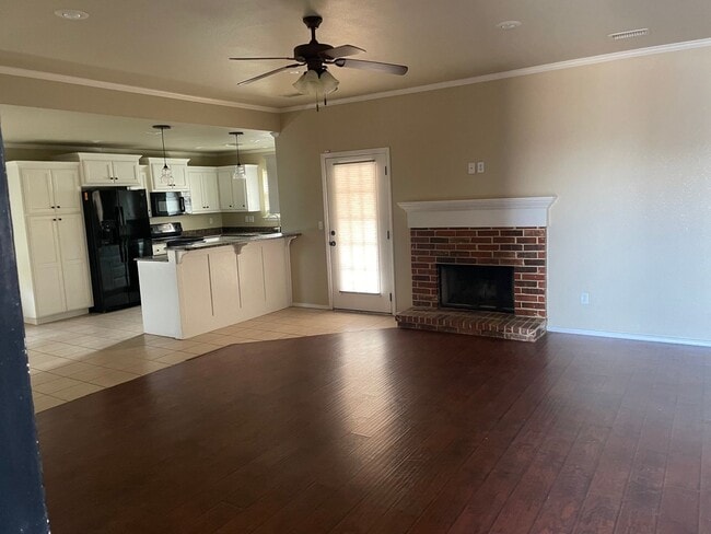 Building Photo - Stunning home in Tradewinds
