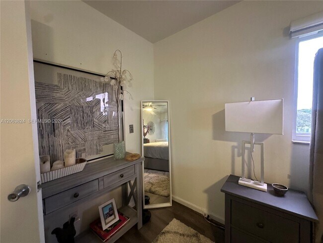 Building Photo - 13550 SW 6th Ct